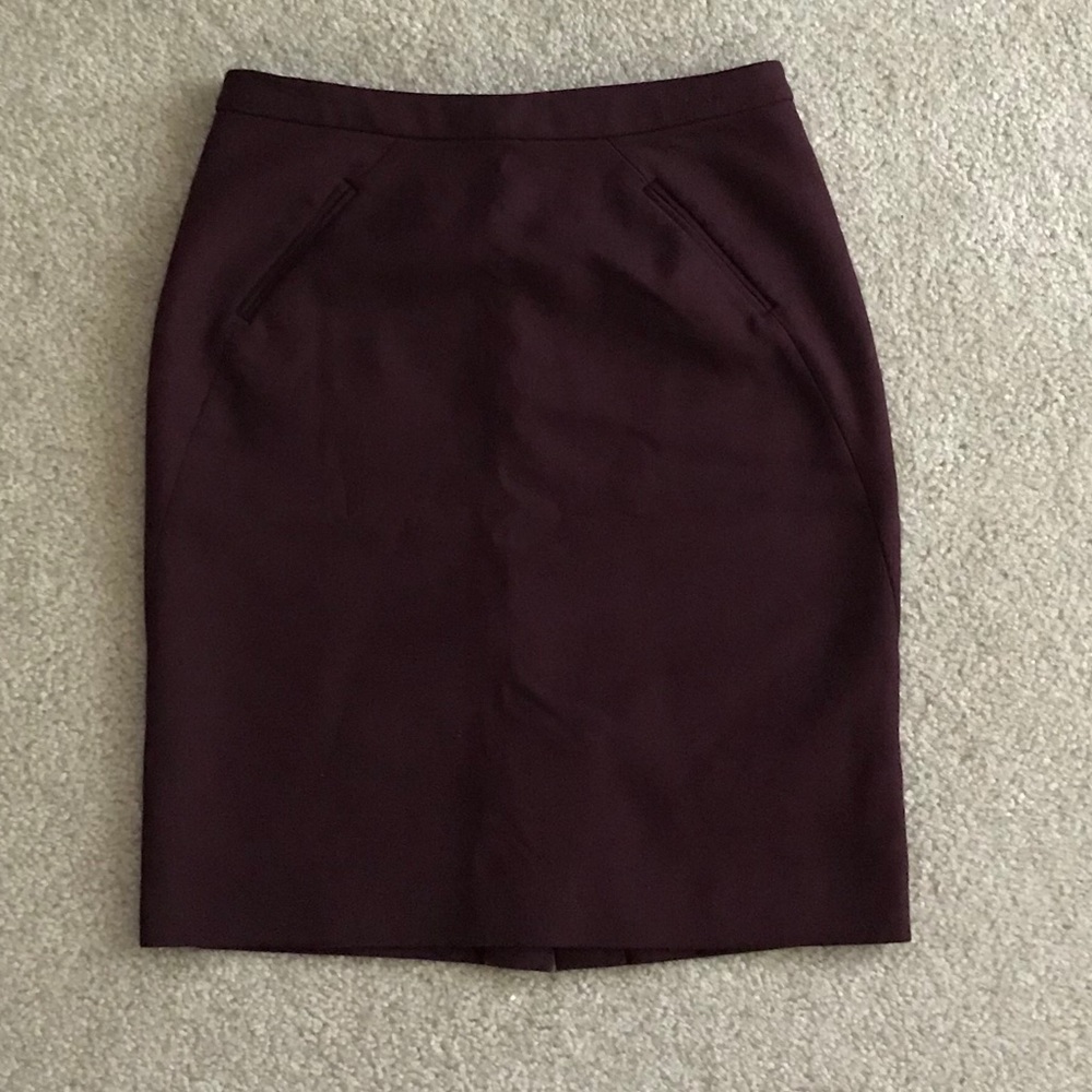 Loft Woman burgundy Skirt P00